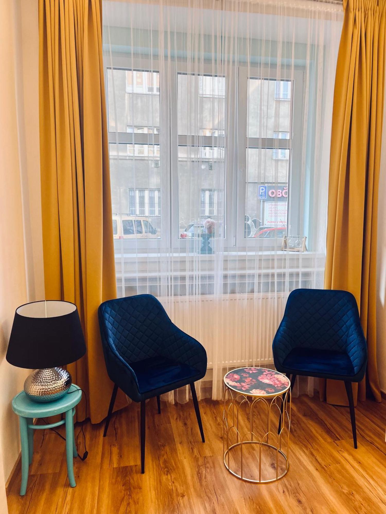 Moderni Apartman Na Hluboke V Praze - Idealni Pro 4 Prague Exterior photo